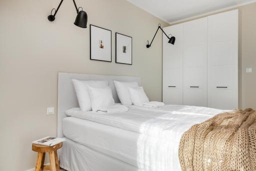 Live & Travel Old Town Apartments - Housity