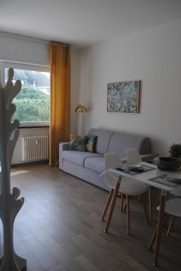 RAGGIO DI SOLE - pool, tennis, parking, sea view & relax - Housity