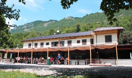 Wolf Village - Housity
