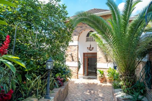 Serenity Suites Casa Boutique - Housity