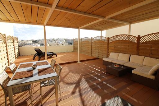Townhouse Duplex with Terrace - Housity