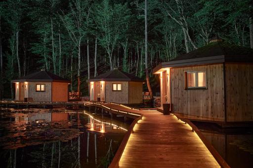 Pikol Lake Village Wine Estate - Housity