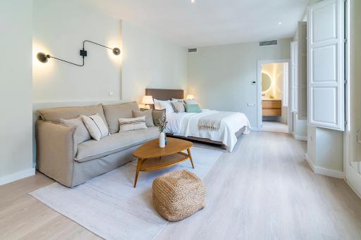 Cordoba Home Center Suites & Free Private Parking - Housity