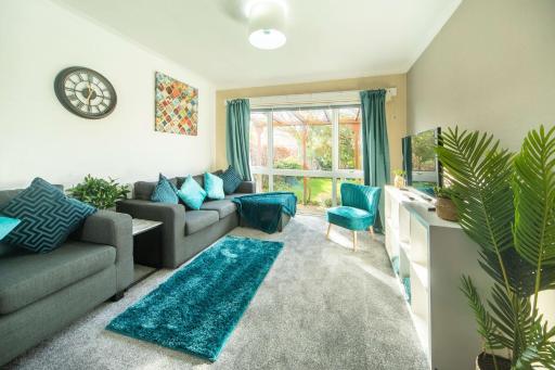 Kings Moor House by Lavender Stays - Housity