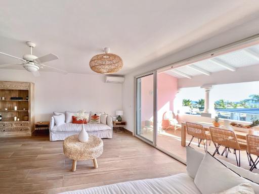 Fully renovated large and dual-aspect apartment with ocean view, 2 bedrooms, 2 bathrooms, 2 terraces - Housity