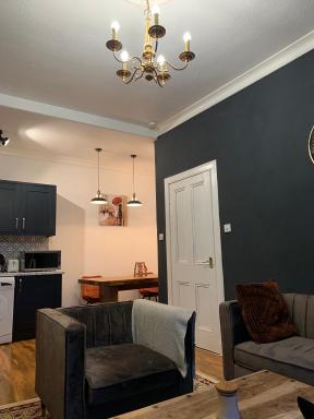 Glamours stylish Victorian apartment near city centre - Housity