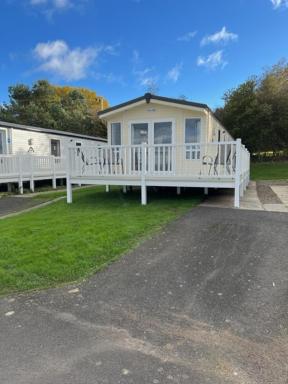 GD’s Luxury Caravan Hire Craig Tara - Housity