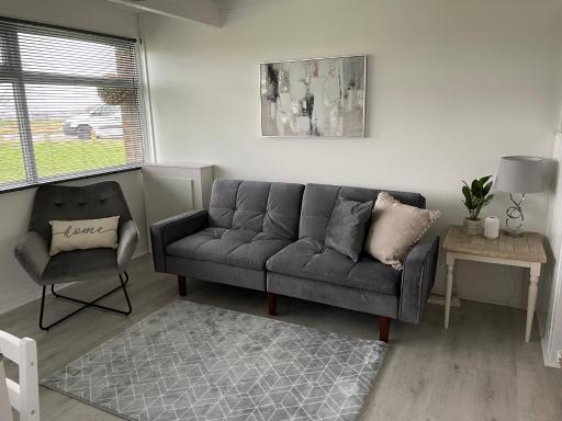 Sunbeach Chalet - Lovely newly renovated 2 bed chalet Scratby, family and pet friendly - Housity