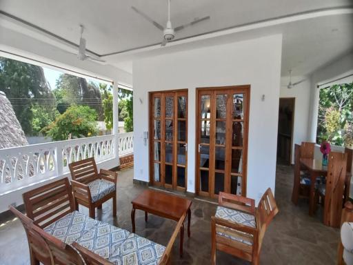 Luxury cosy villa welcoming you by the beach - Housity