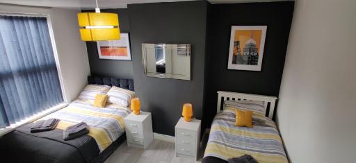 Homebird Property - Ashton House - Housity