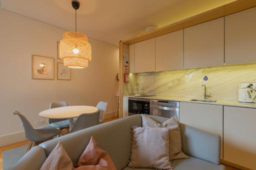 ORM - Almada Balcony Apartment - Housity