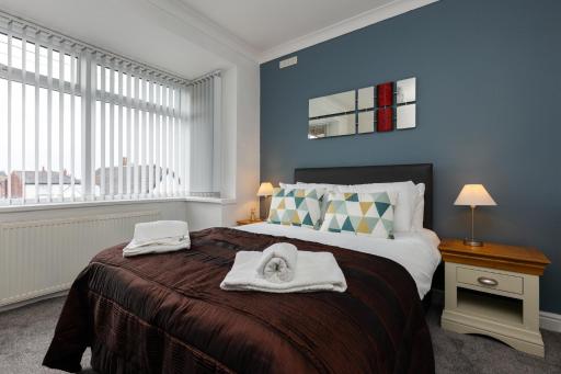 Hillside House - 2 Bedrooms parking WI-FI Hospital - Housity
