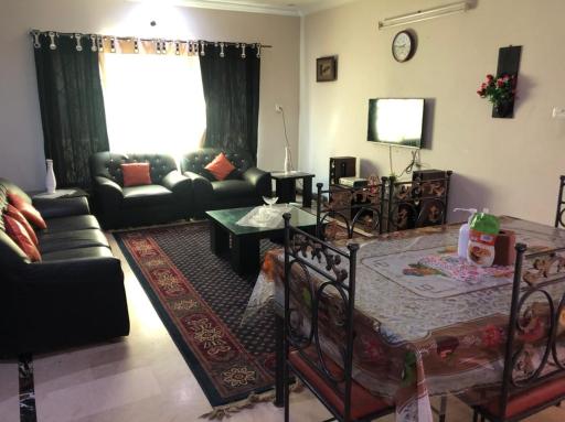 Eastern lodge - Genuine families only - Housity
