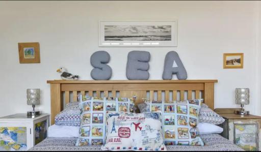 Solent Sea View beach Cottage - Housity