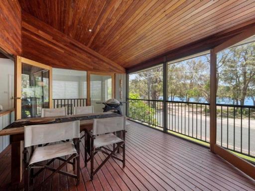 Lakeside Lodge - Housity