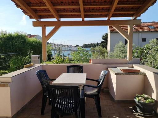 Step Away From The Beach, Sea View House Pergola - Housity
