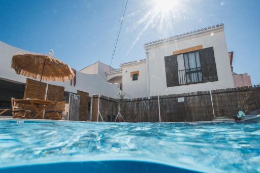 Bura Surfhouse - Housity