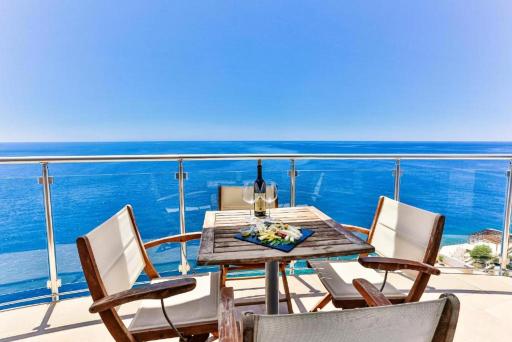 Modern apartment with sea view in Dobra Voda, 95 m², Pool - Housity