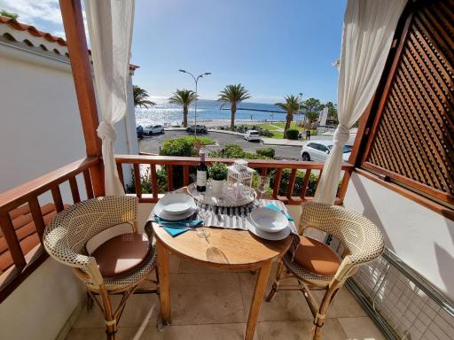 Casa Playa del Duque 2 in 1st sea line directly at the beach, heated pool, Wifi - Housity