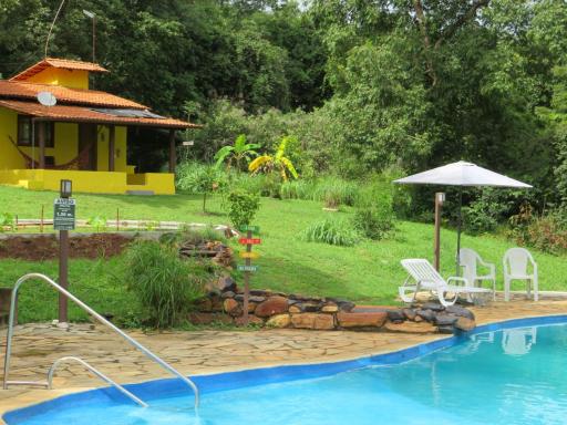 TERRA ORGÂNICA - Chalé Pequi, home-office e lazer com conforto e sustentabilidade - Housity