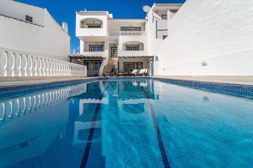 Villa Lemos by HelloVacations - Housity