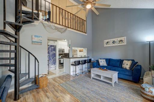 Luxury Condo with Balcony, Walk to es! - Housity