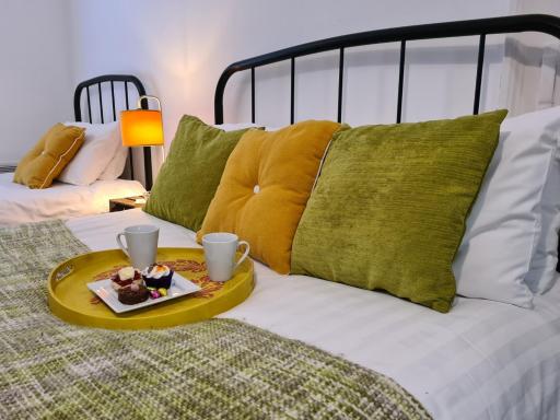 Ground floor apartment within a Georgian listed building 2 bedrooms and 2 bathrooms - Housity