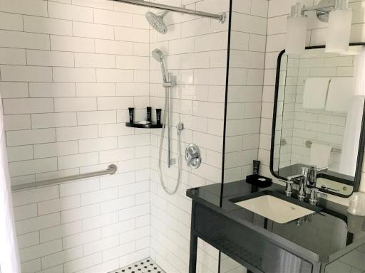 The Queensbury Hotel - Housity