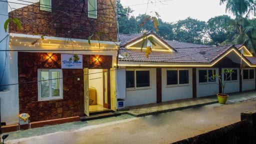 Grande Alpine Hotel - Housity