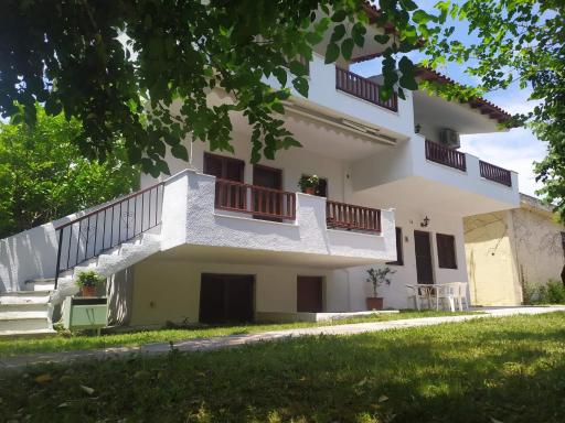 Alexandra Apartments - Housity