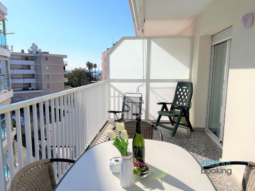Eden Mar cambrils,climatizado , wifi y playa - Housity
