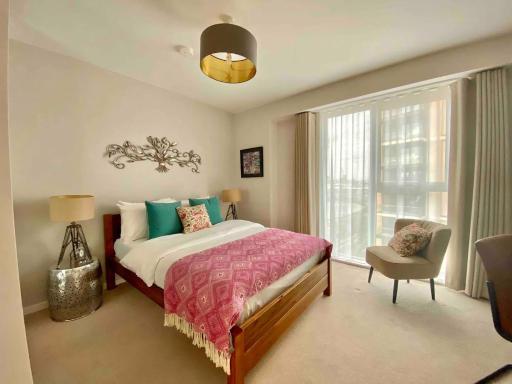 Canning Town - 2 bed - Sleeps 6 - Housity
