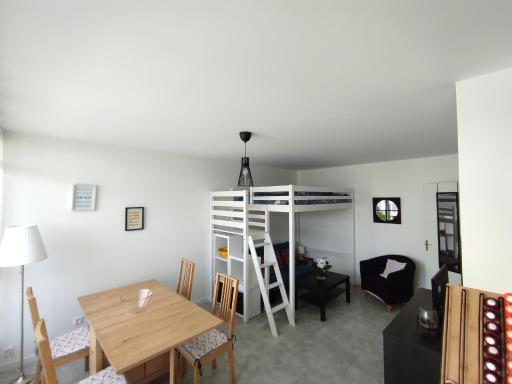 Studio tout confort très calme avec balcon - Housity