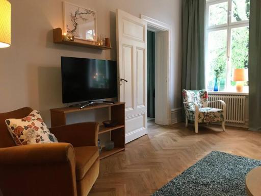 Artistic and light 2 room apartment in SoFo 65sqm - Housity