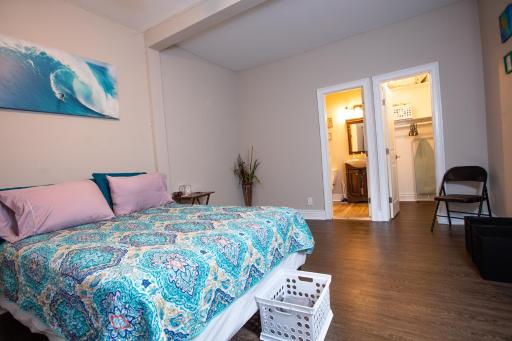 Cozy Studio in the Downtown/Montrose area - Housity