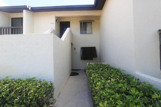 Longwater Chase View - Housity