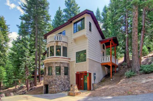 Ahwahnichi Lodge - Housity