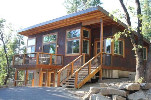 Alpenglow 1 - Housity
