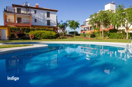 JAN001 Modern Spacious 2 Bedroom Apartment - Housity