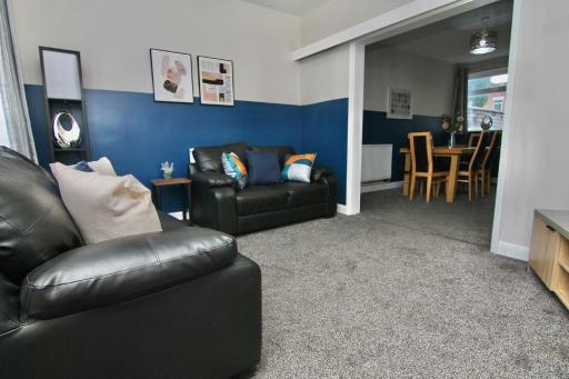 Mount House - Tranquil 4-Bed Gem, 10 Min Walk to Coventry Centre - Housity