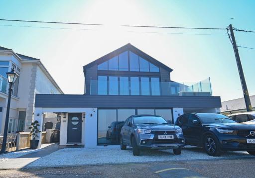 Seasalter SeaView Guest Suite - Housity