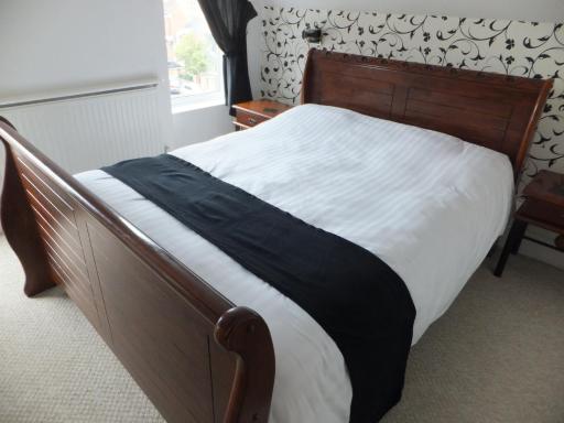 Grove Guest House - Housity