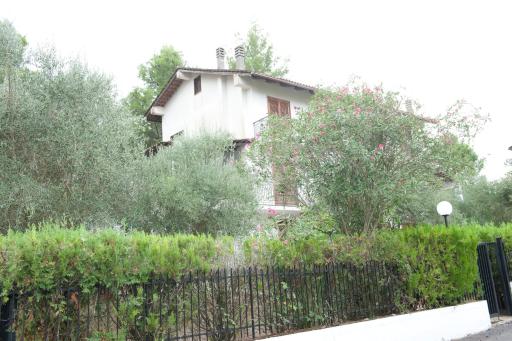 Elena Residence - Housity