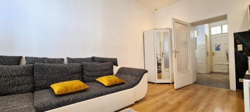 Wiener Buddha Style Flat with Inner Garden- Märzstraße City Apartments - Housity