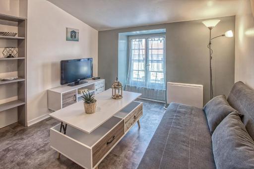Centre-ville - calme -proche gare - Housity