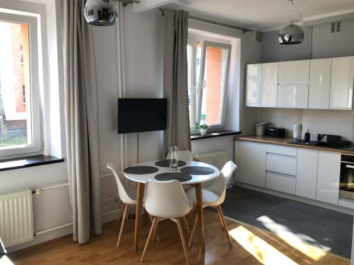 Dobra 19 - Housity