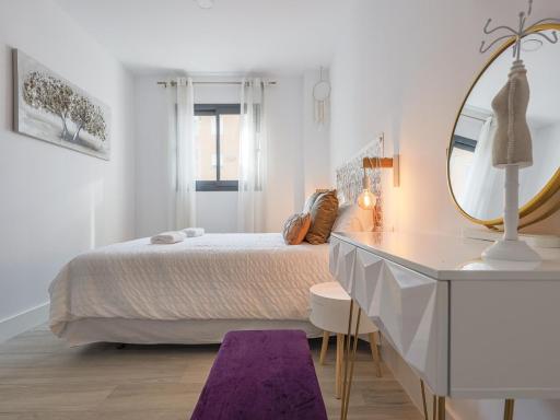 Family HOME SUITS Encantos de Sevilla - Housity