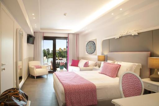 Beachfront · Private Beach Sustainability certification Avaton Luxury Beach Resort - Relais & Chateaux - Housity