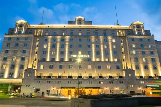 The Queens Hotel - Housity