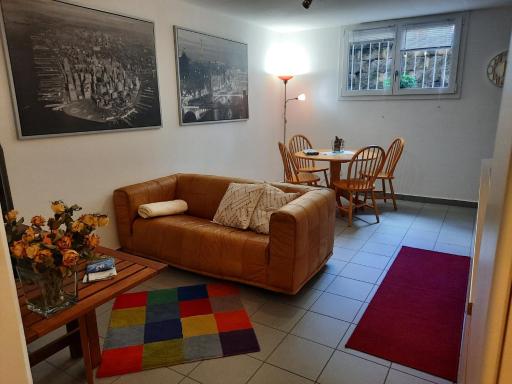 #10ilnumeroperfetto, independent entrance, private parking & garten - Housity